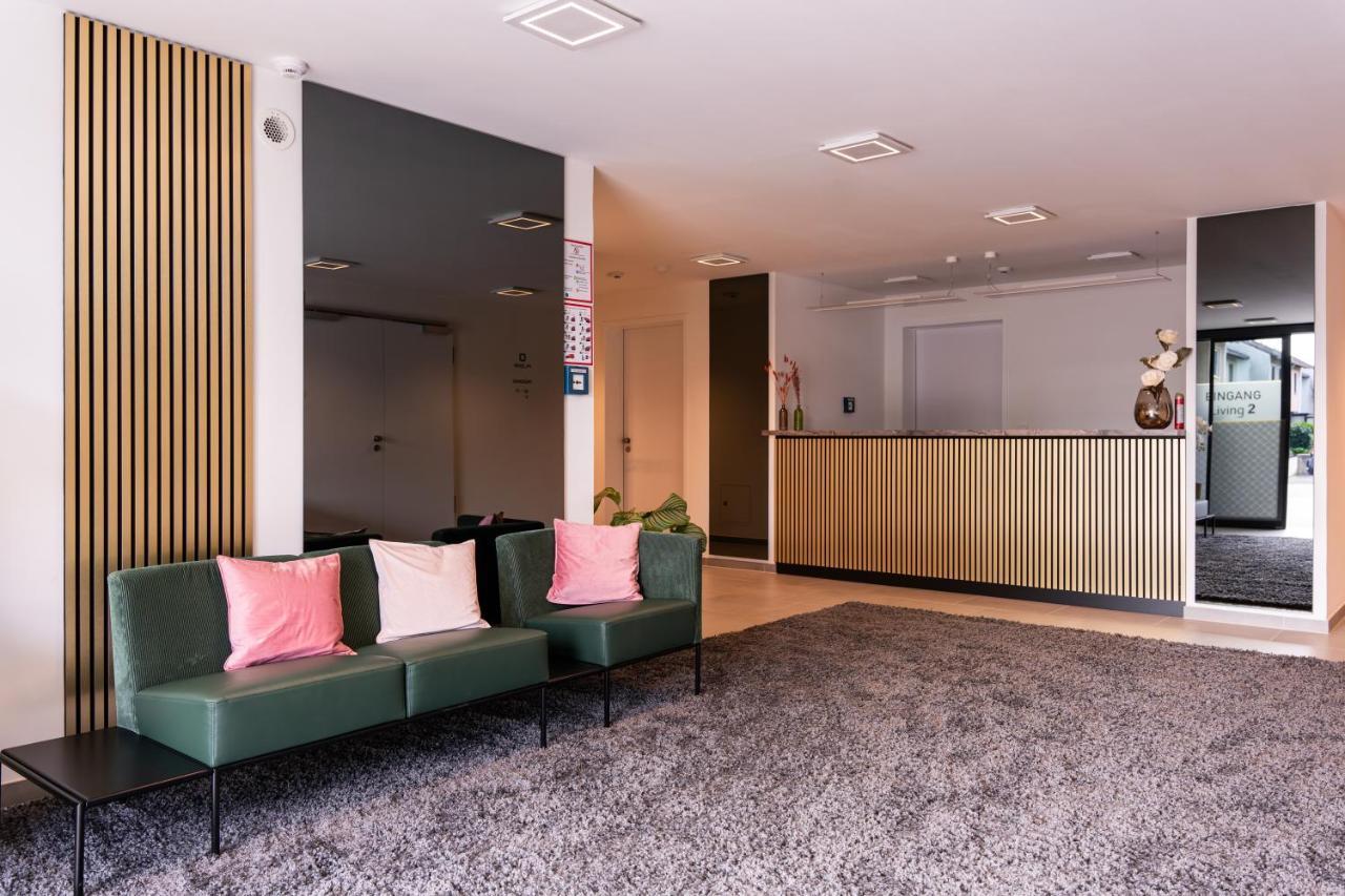 Living Neuburg Aparthotel นอยบวร์ก อันแดร์ โดเนา ภายนอก รูปภาพ