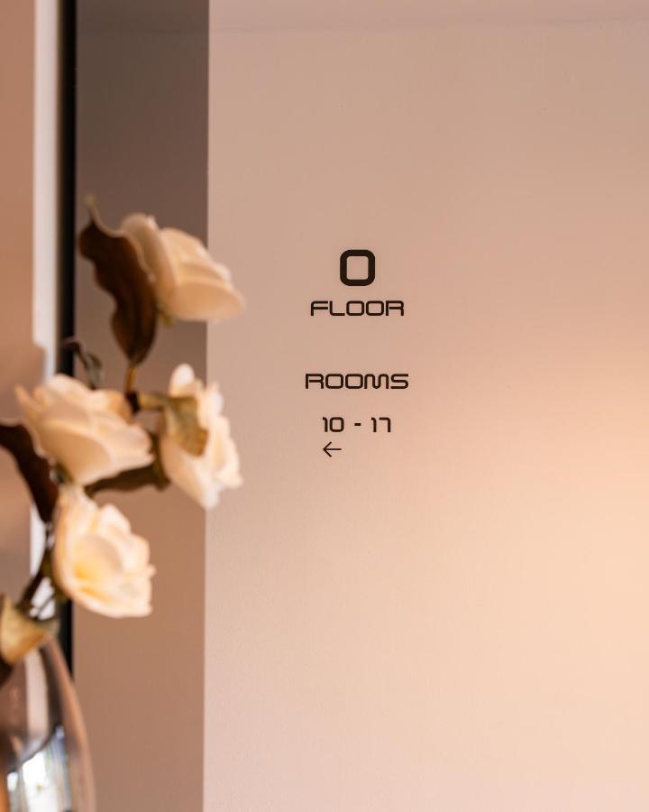 Living Neuburg Aparthotel นอยบวร์ก อันแดร์ โดเนา ภายนอก รูปภาพ
