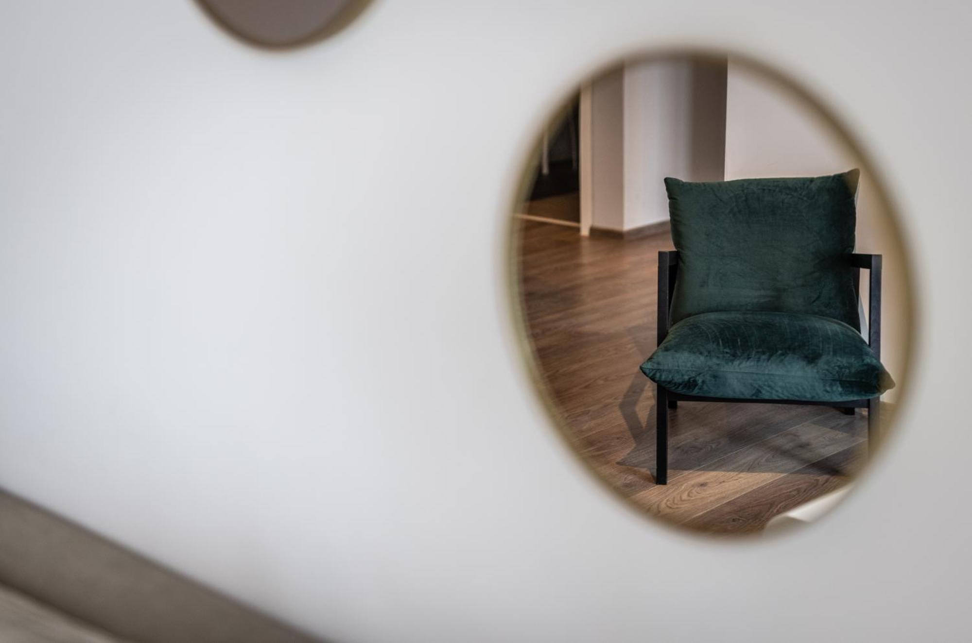 Living Neuburg Aparthotel นอยบวร์ก อันแดร์ โดเนา ภายนอก รูปภาพ